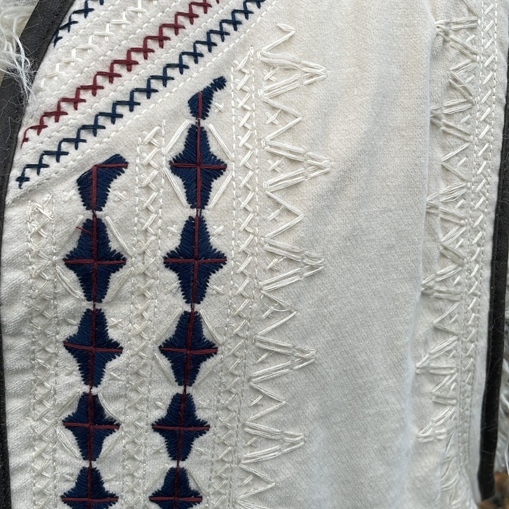 FREE PEOPLE TRENDY FAUX FUR VEST - L - NWT ! - Picture 4 of 13